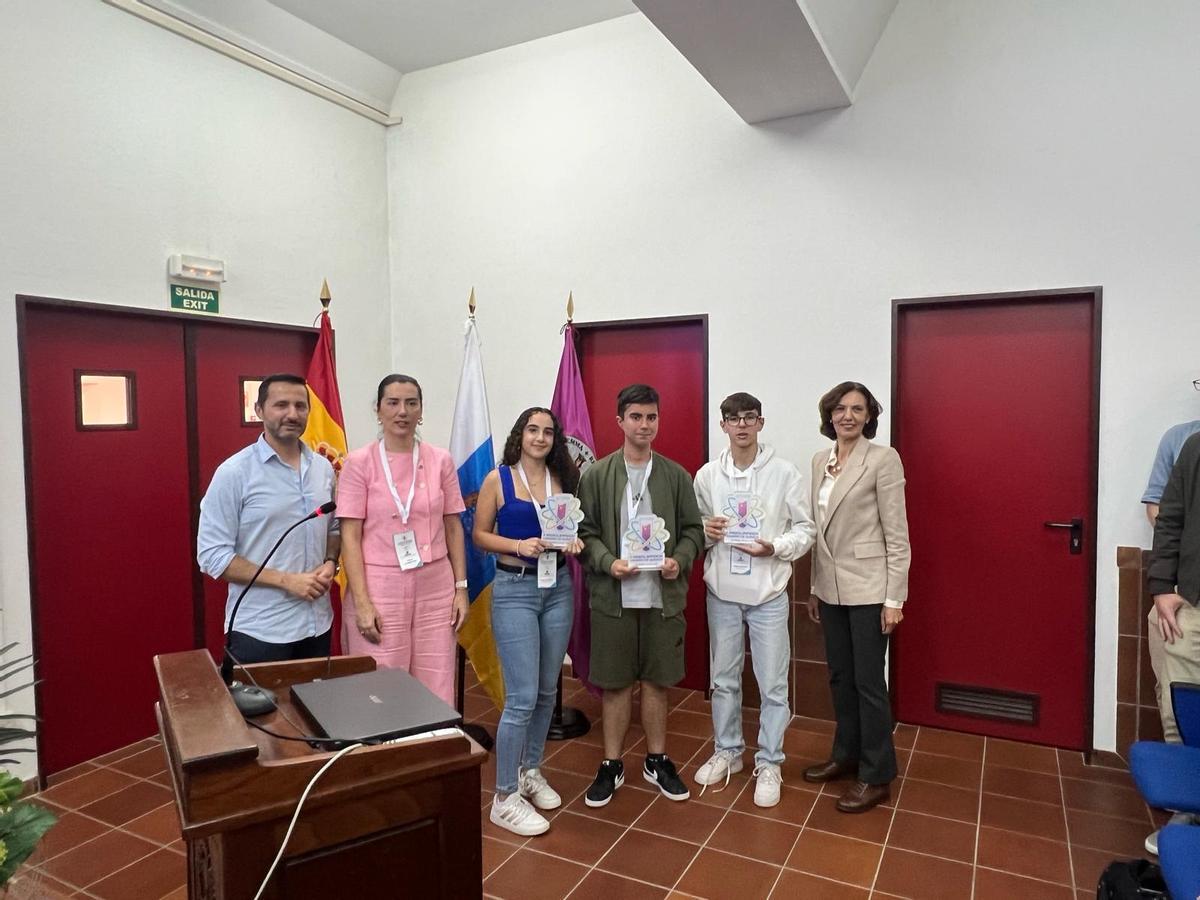 La segunda edición de la Miniolimpiada Canaria de Química se celebró con éxito este martes 3 de junio