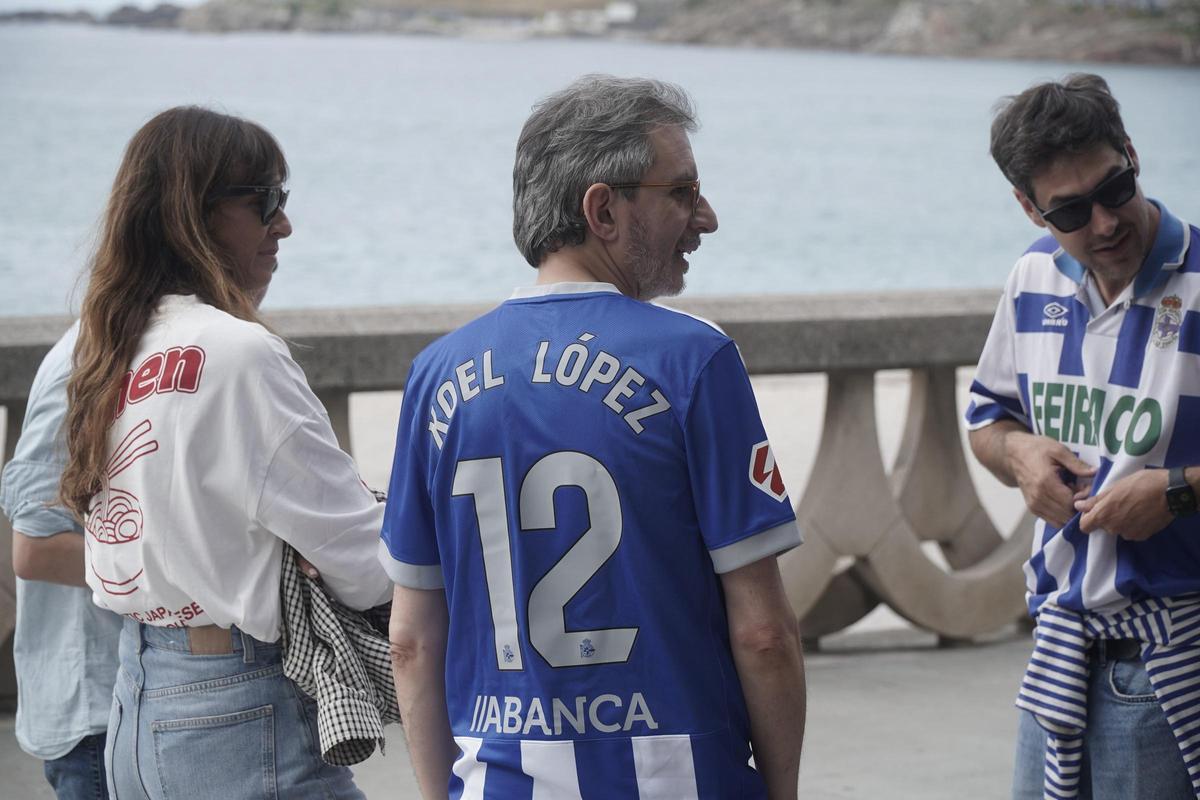 Rodaje del videoclip del himno del Deportivo en el paseo marítimo