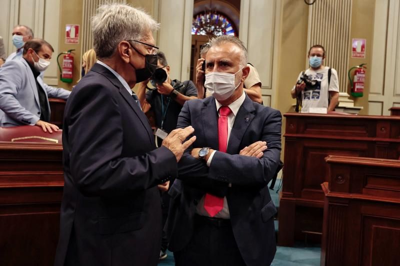 Pleno del Parlamento de Canarias