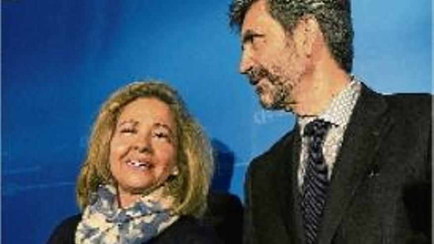 Consuelo Madrigal amb el president del CGPJ, Carlos Lemes