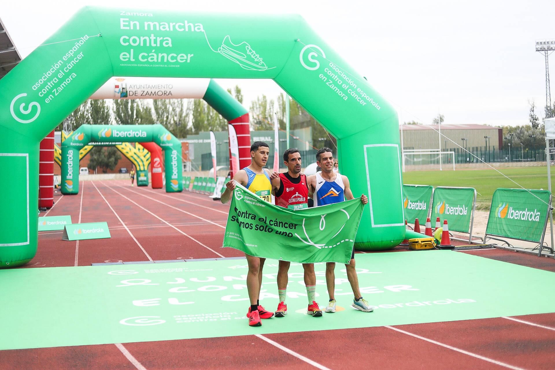 GALERÍA | Búscate en la carrera "Mucho x Vivir" contra el cáncer en Zamora