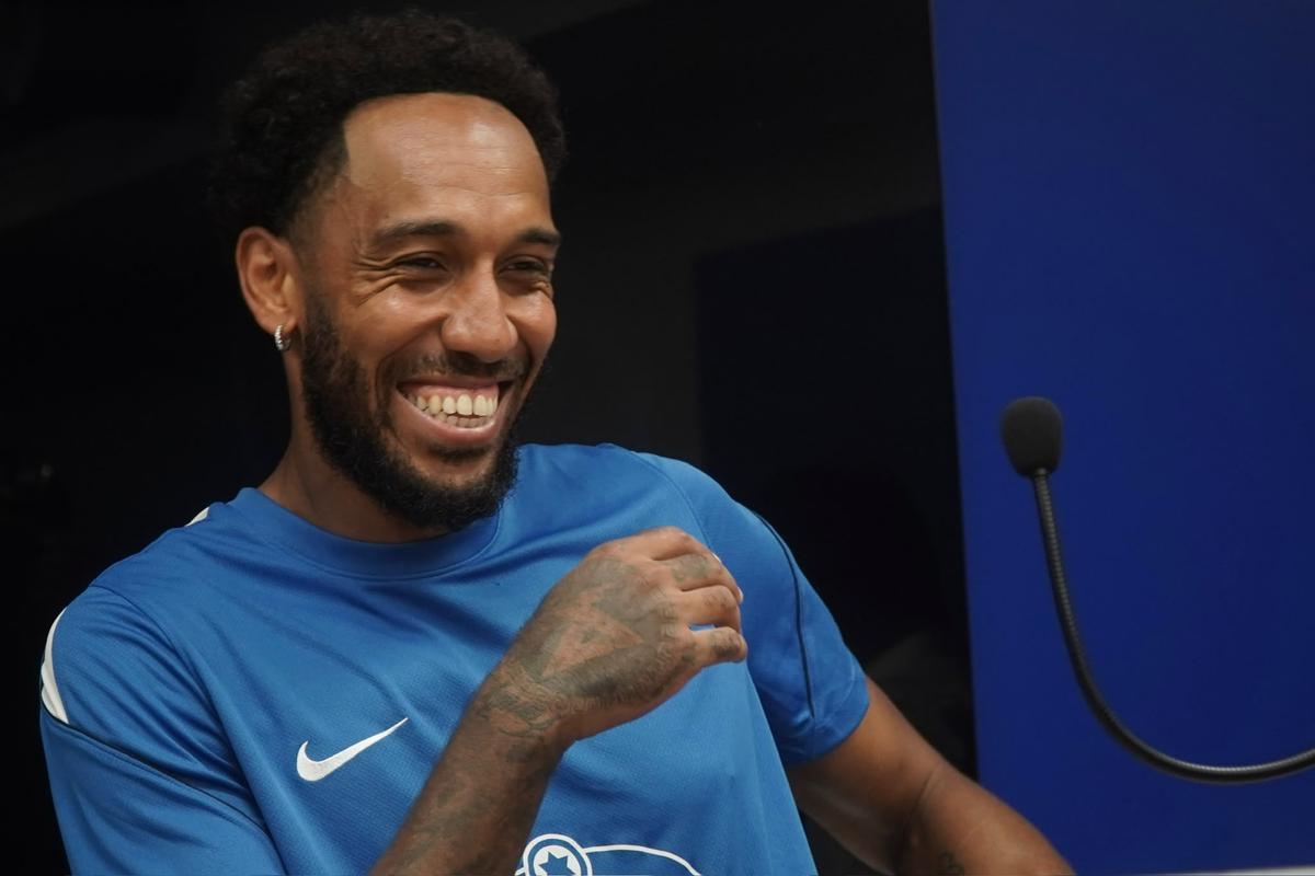 El Deportivo presenta a Aubameyang