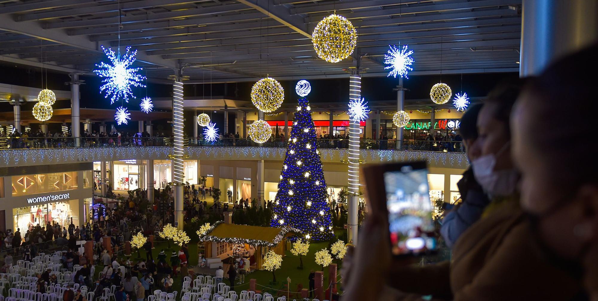 Decoración navideña en el Centro Comercial Los Alisios