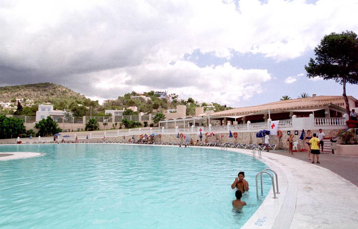 Vista general de la piscina principal de Aqualandia.