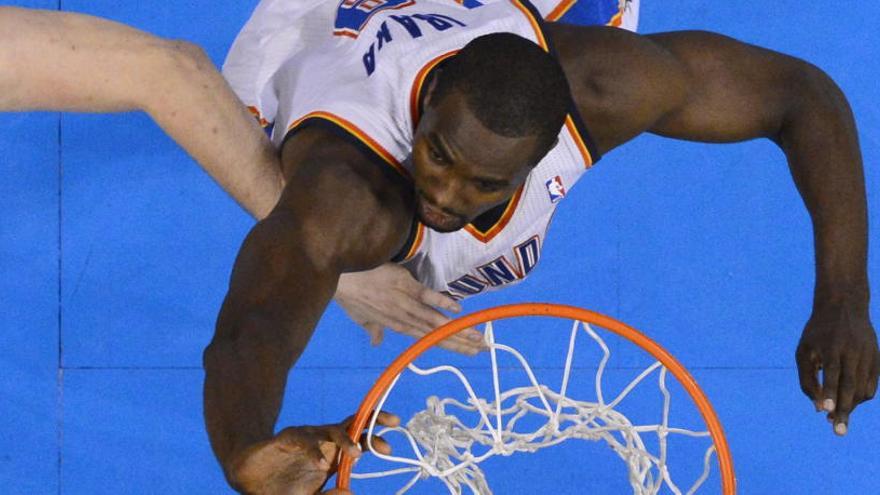 Serge Ibaka, cerca del &#039;doble-doble&#039; ante los Nets.