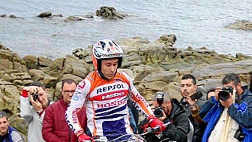 Toni Bou en acció, ahir a Baiona