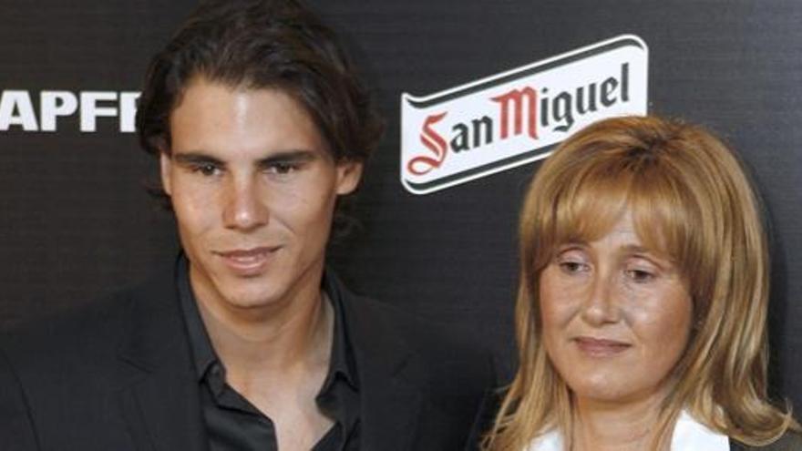 Rafa Nadal, junto a su madre, Ana María Parera.