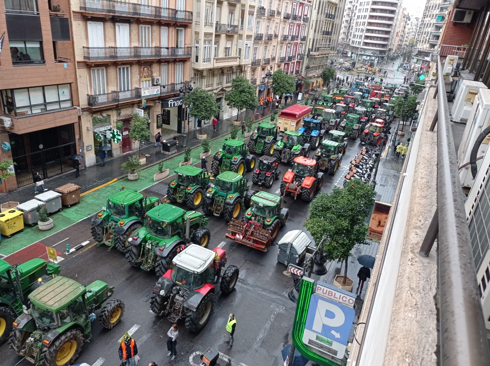 Protestas de los agricultores en las calles de València por la situación del campo