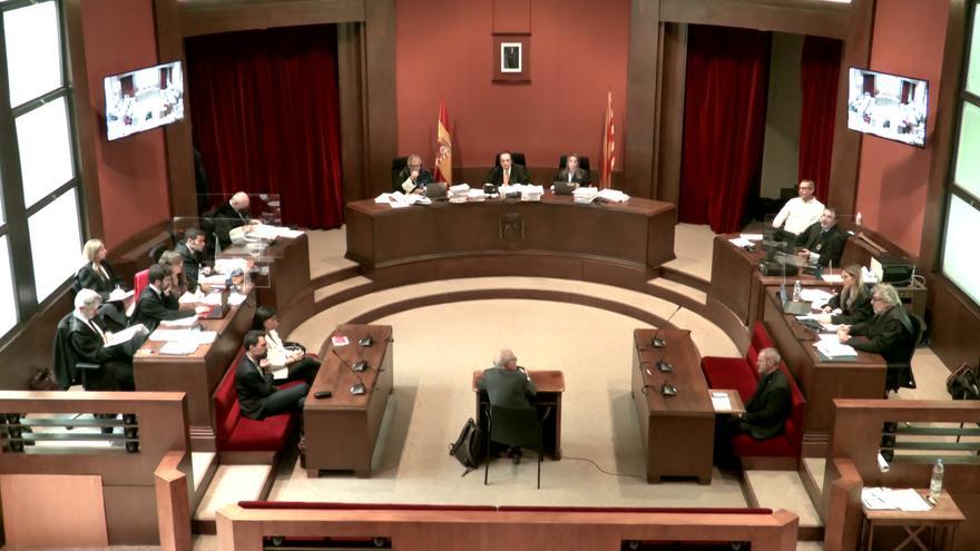 L&#039;exsecretari general del Parlament creu que les resolucions sobre autodeterminació i monarquia no desobeïen el TC