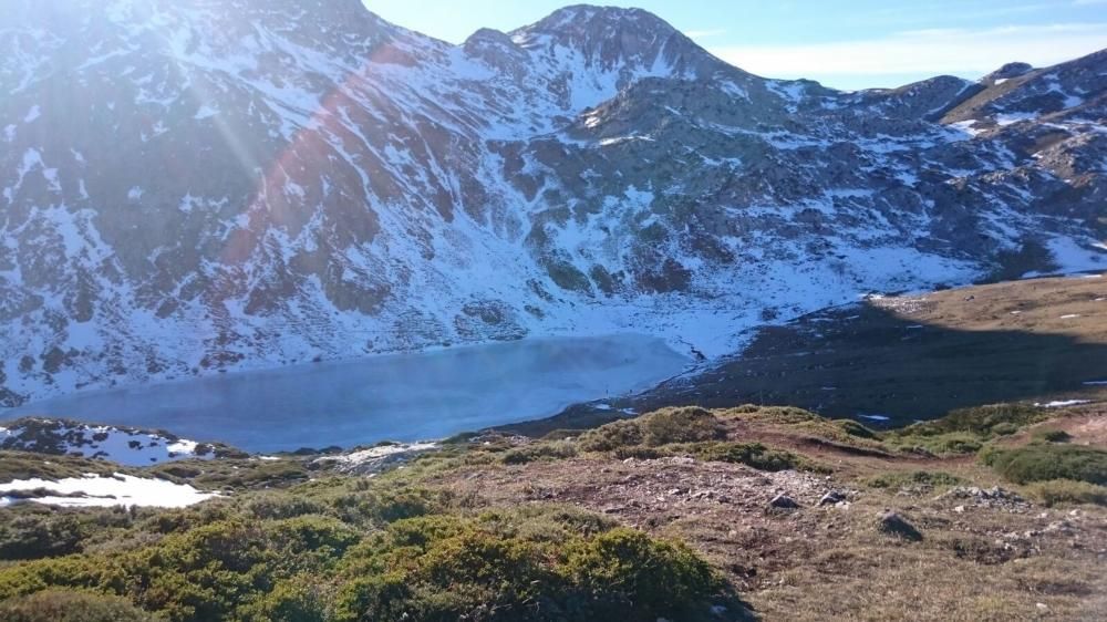 Lagos de Somiedo congelados