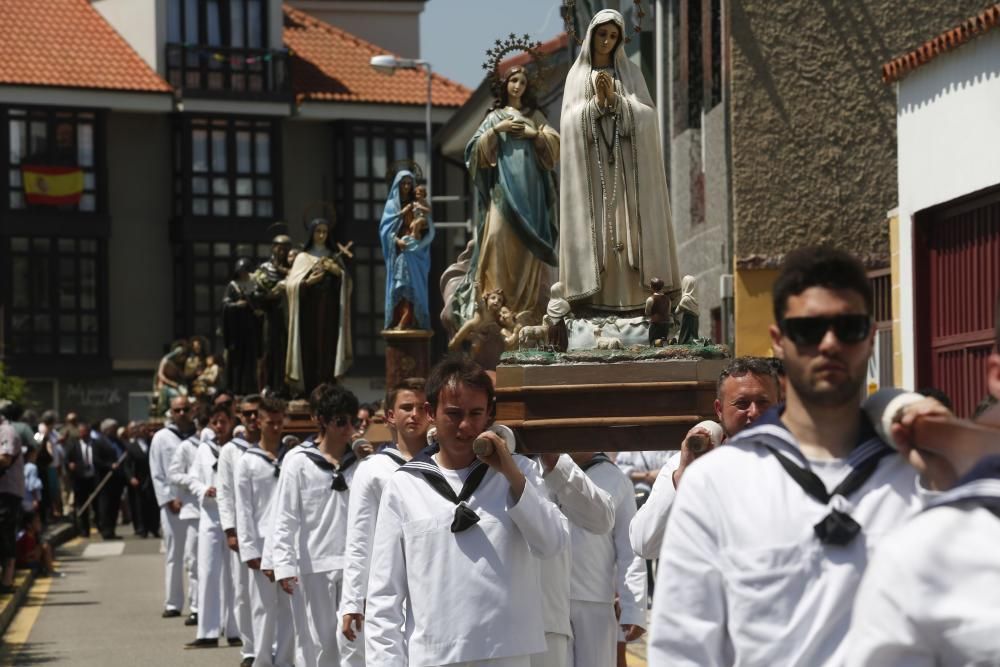 Procesión marinera en San Juan de la Arena