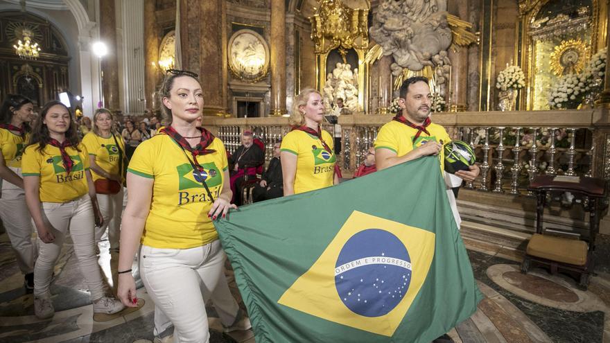 Brasileños que bailan jota y aman Aragón