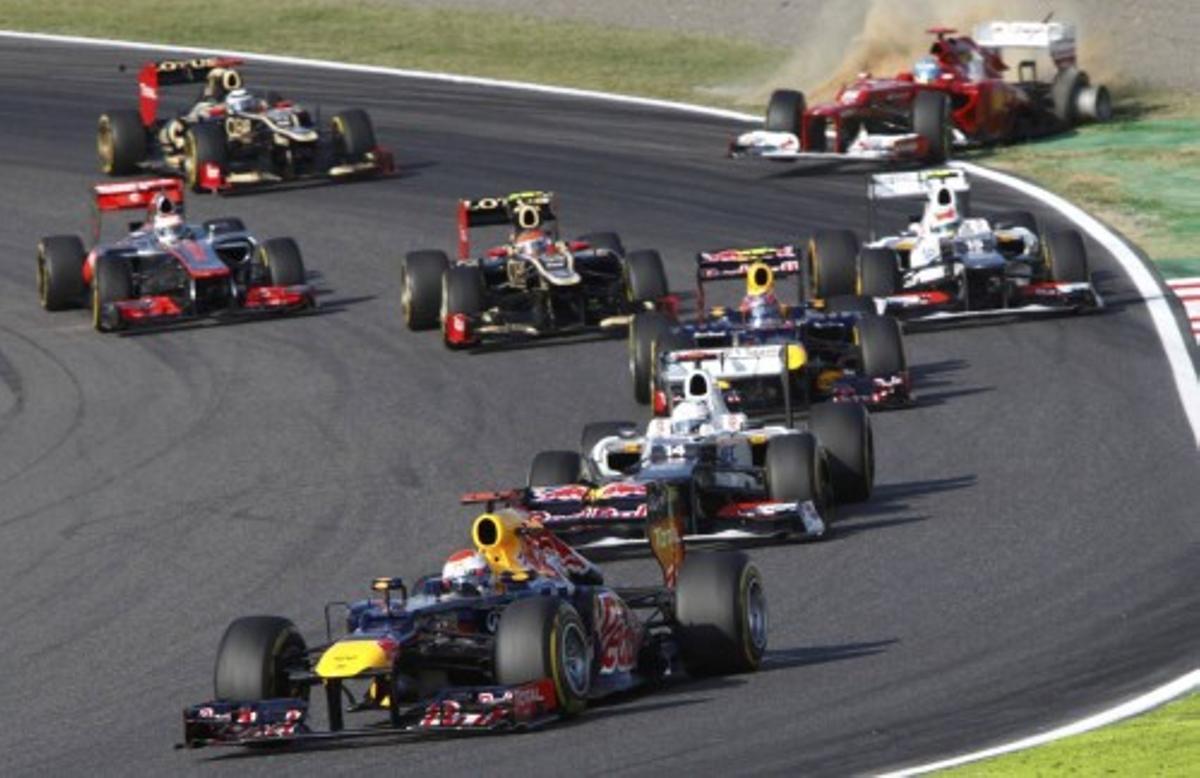 Alonso abandona tras salirse en la primera curva de Suzuka