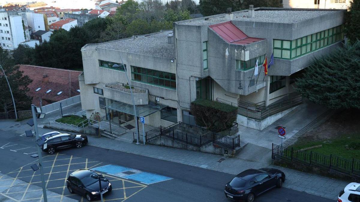 Vista del centro de salud de O Grove.