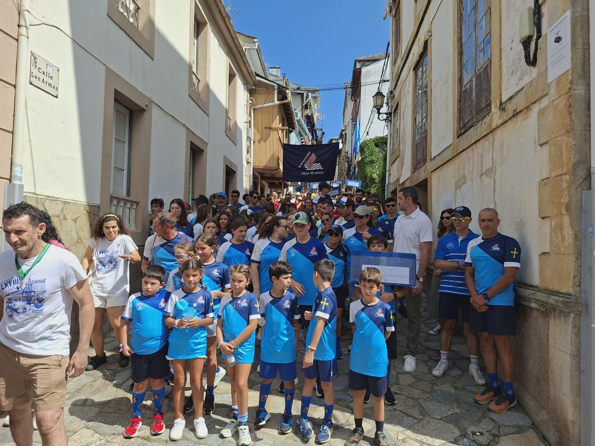 En imágenes: Los nadadores toman las calles de Navia en un ambiente "espectacular" En imágenes: Los nadadores toman las calles de Navia en un ambiente "espectacular"