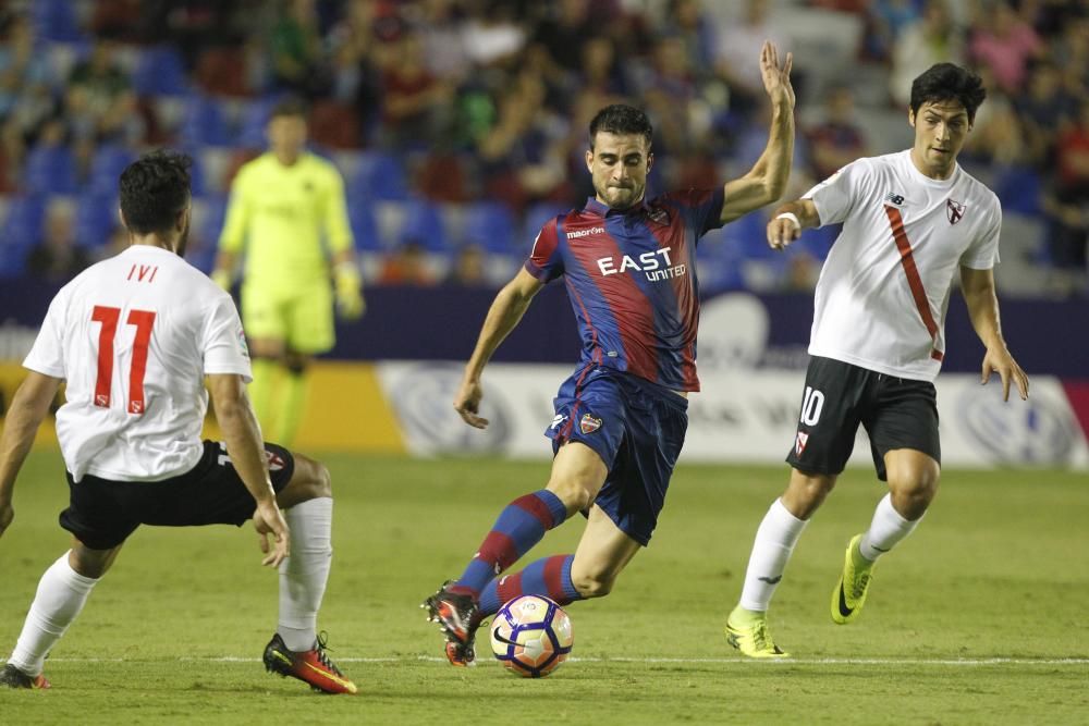 Las mejores imágenes del Levante - Sevilla Atlético