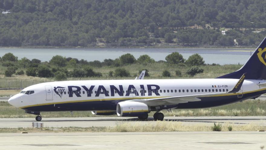Expedientan a Ryanair por el alto coste de su línea 902