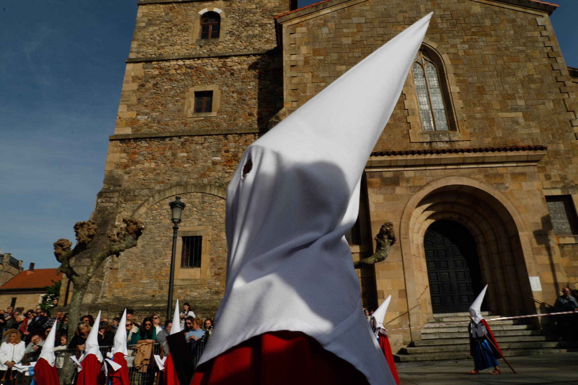 EN IMÁGENES: Emocionante sermón del Desenclavo y procesión del Santo Entierro