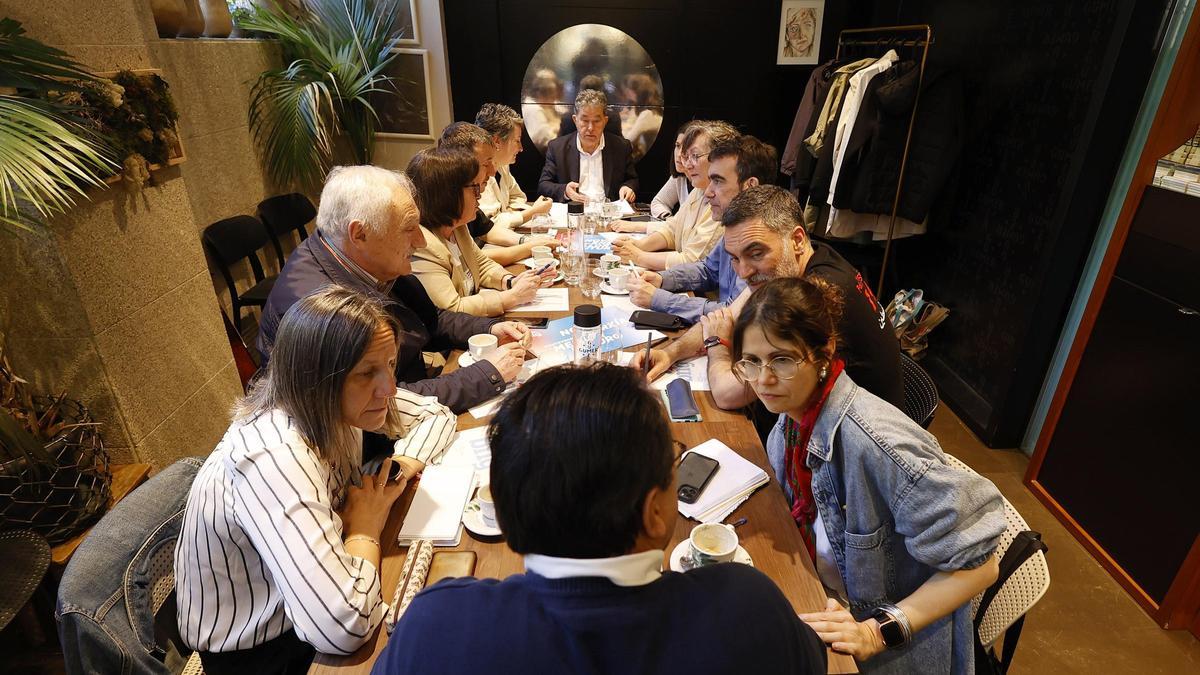 Reunión del grupo municipal del BNG en Pontevedra con la ejecutiva local.