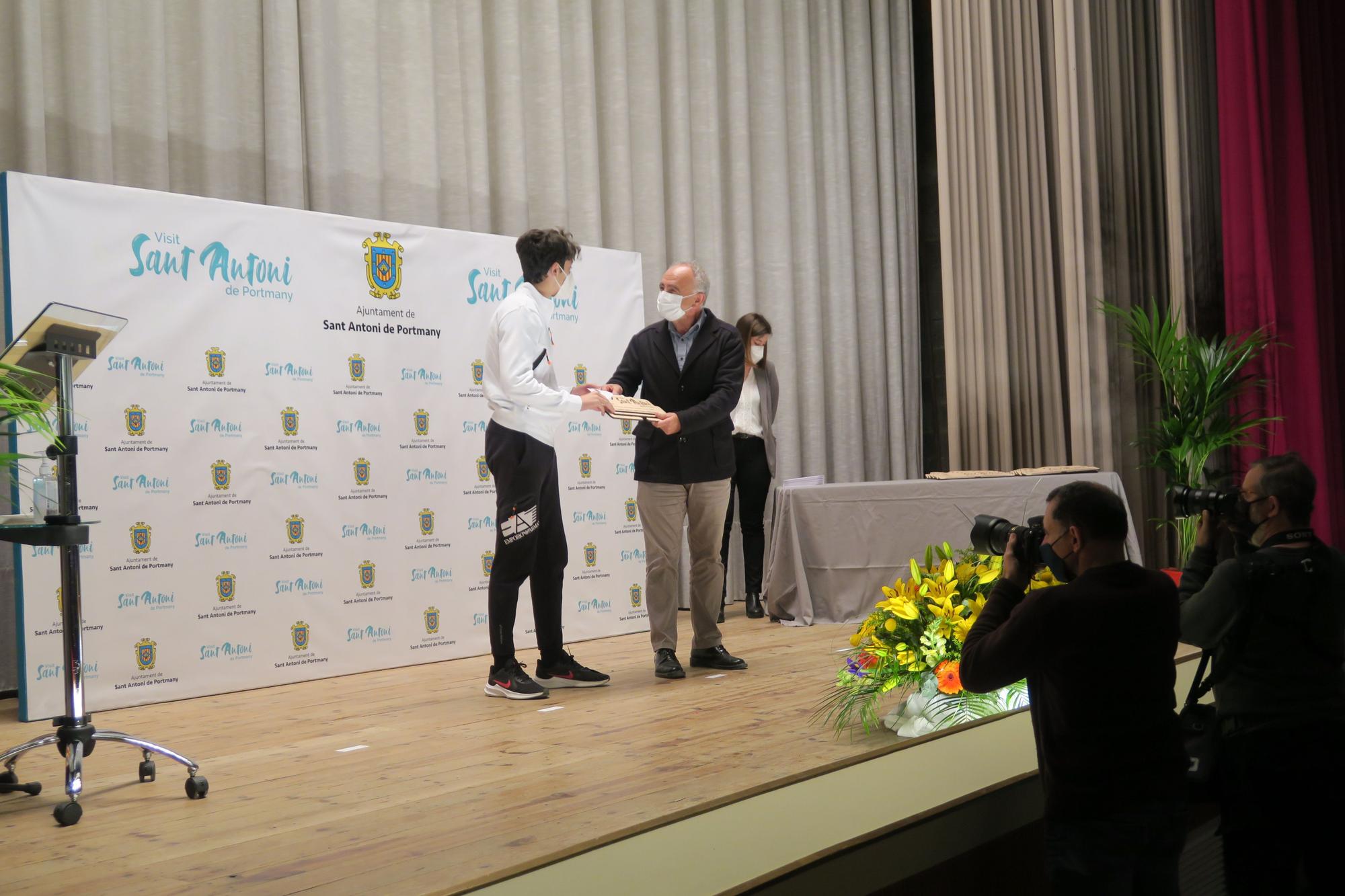 Sant Antoni premia a los mejores deportistas del municipio (2021)