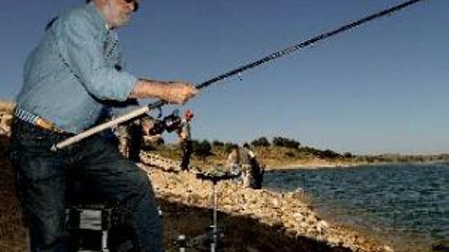 El XX Concurso de Pesca de Jaraíz reúne a 630 cañistas