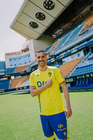 Lucas Pérez redebuta en el Cádiz: primeros minutos tras un año