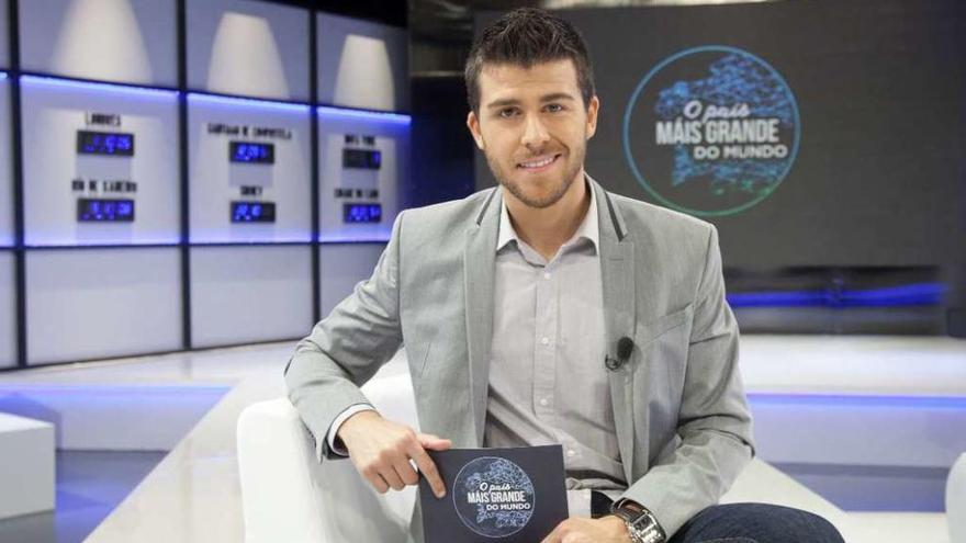 El presentador de &#039;O país máis grande do mundo&#039;, Rodrigo Vázquez.