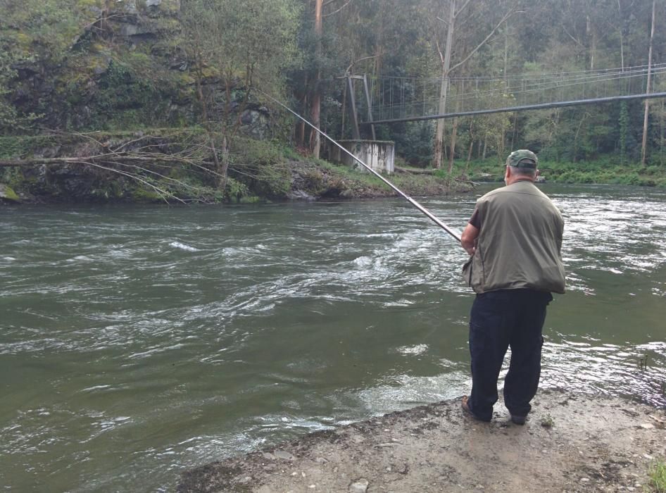 Primer día de la temporada de pesca del salmón. Campanu 2016