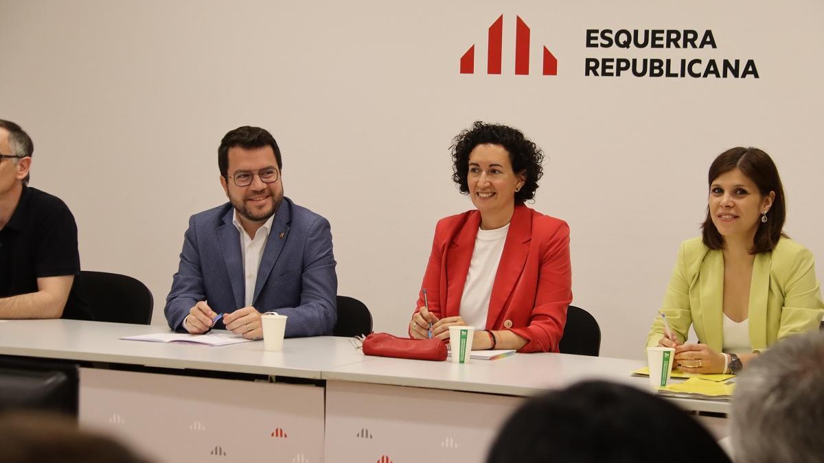 Marta Rovira, flanqueada por Pere Aragonès y Marta Vilalta, en una reunión de la ejecutiva de ERC