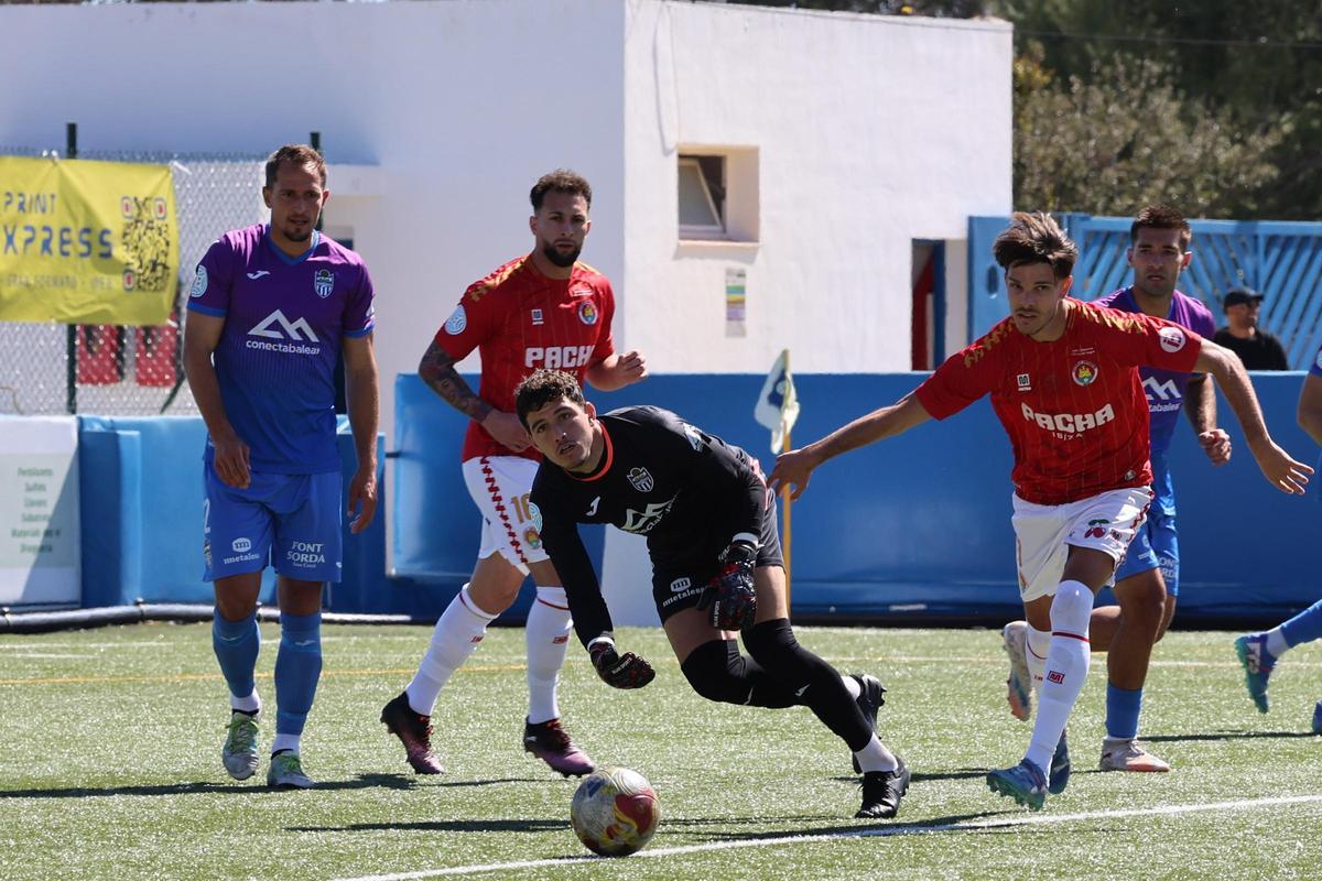 Las imágenes de la derrota de la SD Ibiza ante el Atlético Baleares