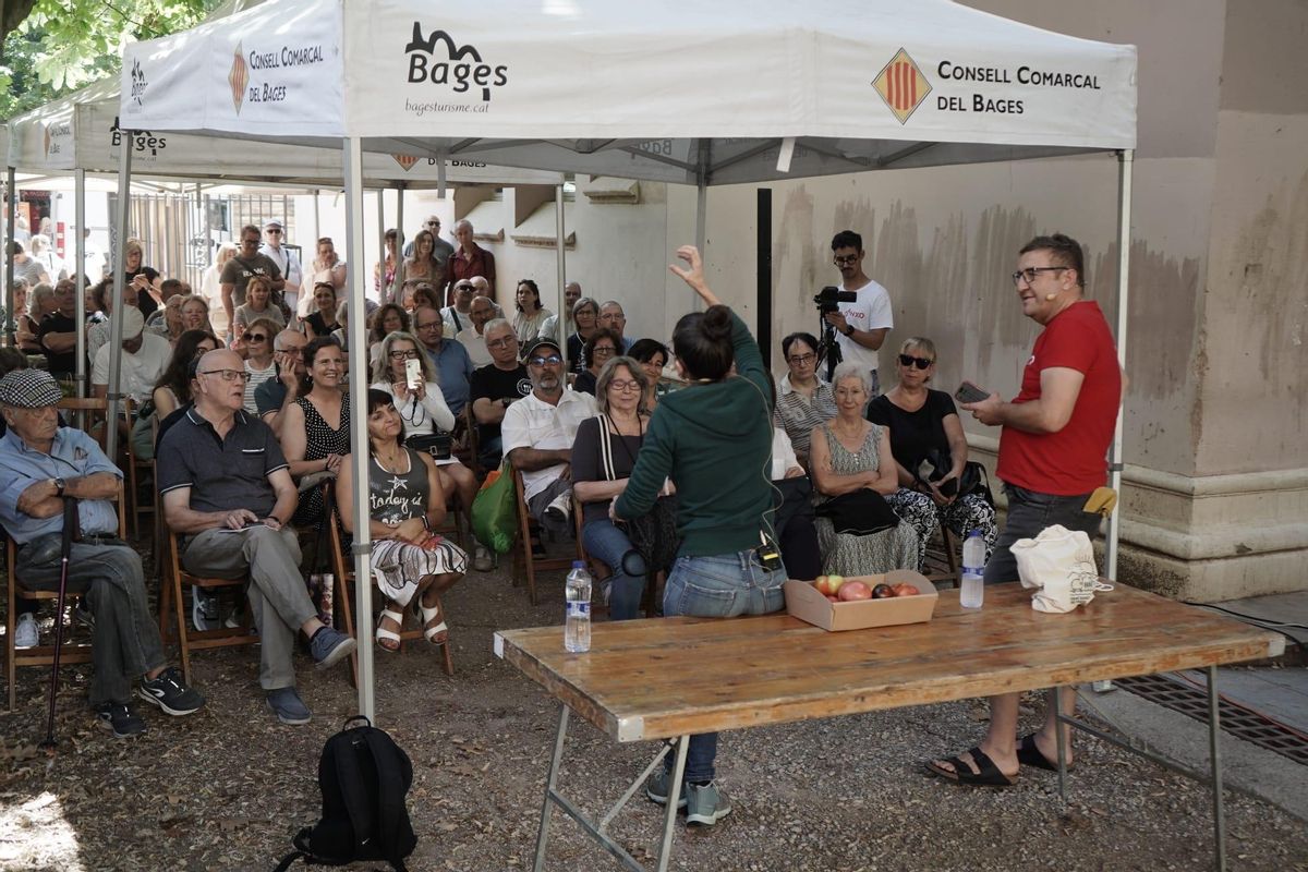 La cuinera Maria Nicolau durant a seva intervenció en el marc de la Festa del Tomàquet del Bages
