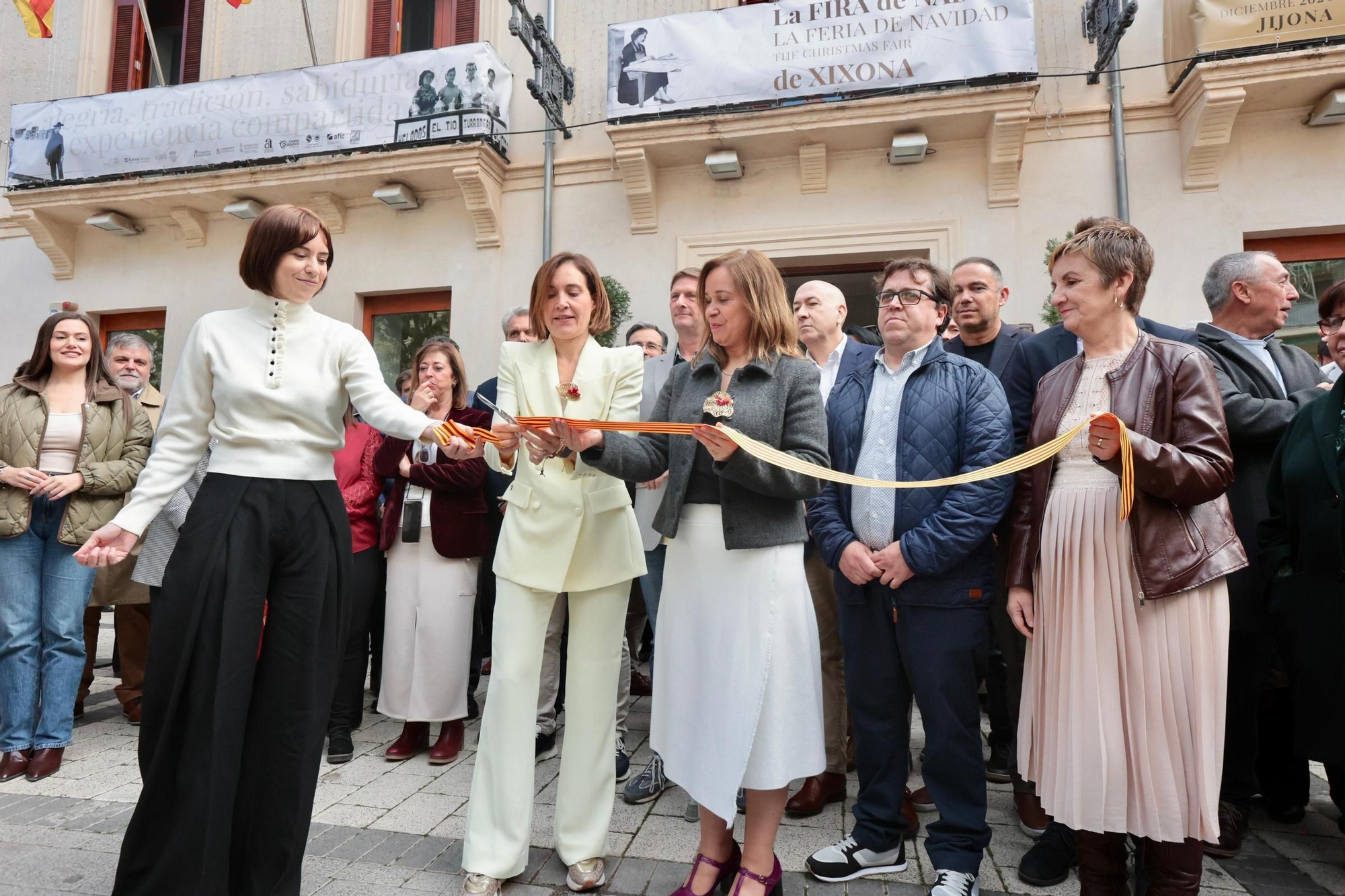 Inaugurada la feria de Navidad de Xixona