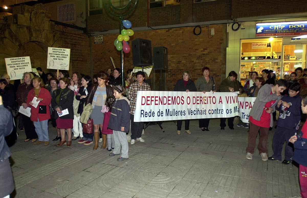 Manifestación con motivo del 8M en Vigo en 2002