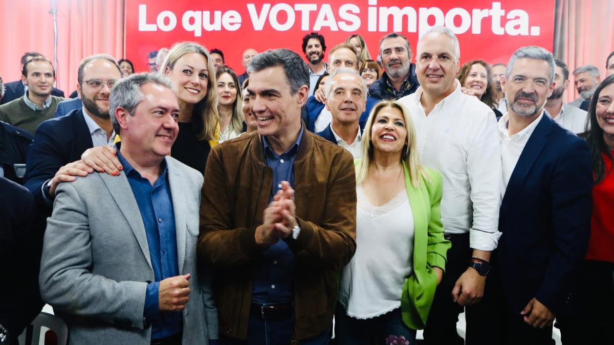 Pedro Sánchez arropa a los candidatos del PSOE en la provincia de Cádiz.