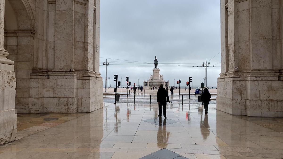 Portugal entra en &quot;contención&quot; en Navidad contra la dominante ómicron.