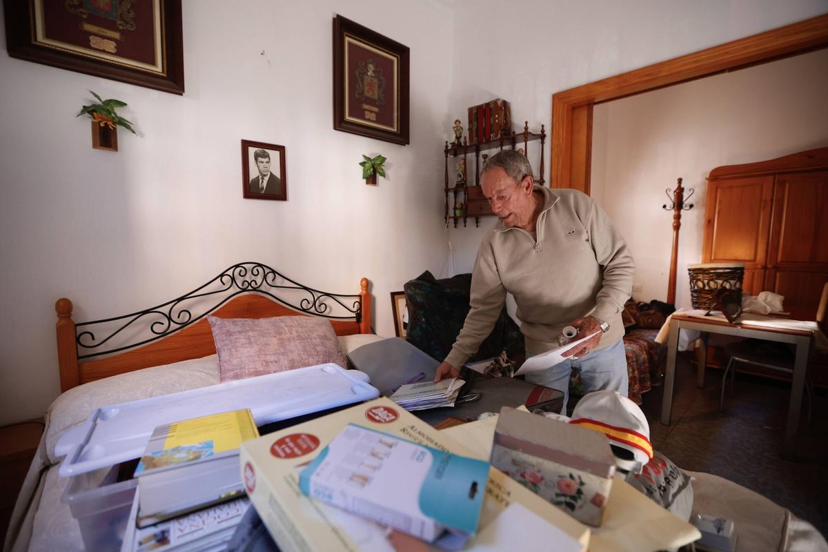 Juan Alba lo van a desahuciar, Calle platero sanchez de luque, 7