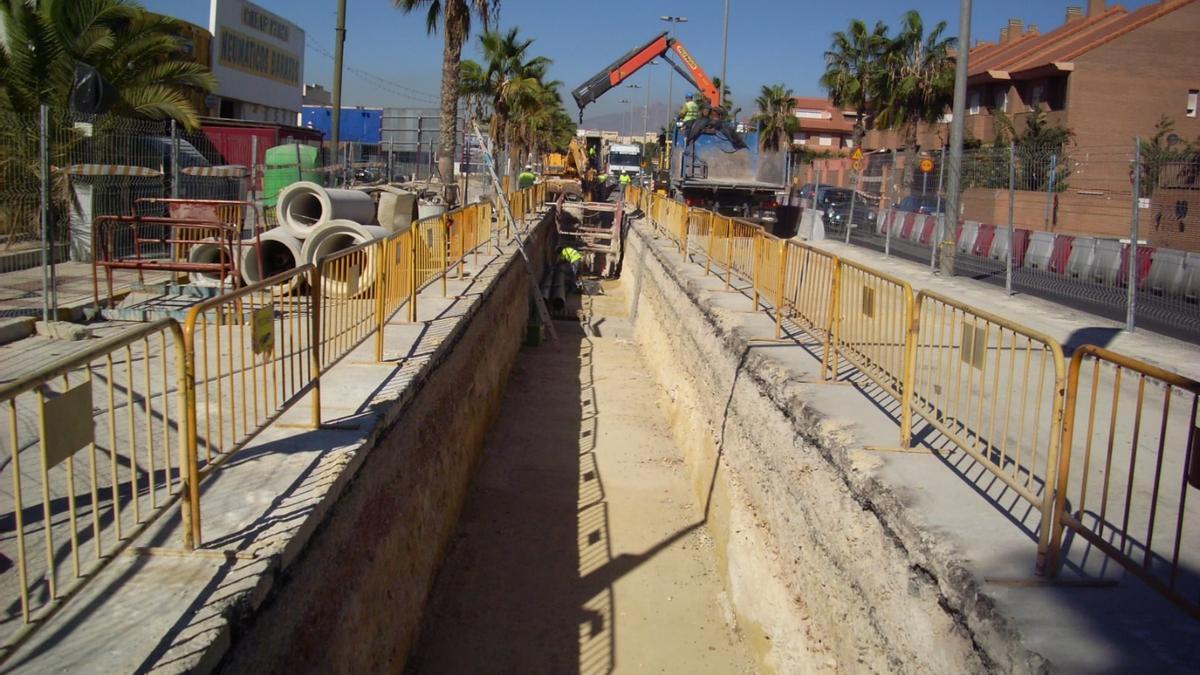 Imagen de archivo de obras de Aguas de Alicante en la zona norte