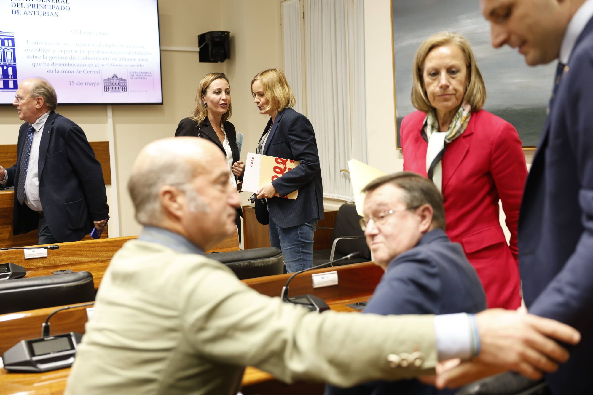 EN IMÁGENES: Así fue la votación para formar la comisión de investigación sobre el accidente minero de Cerredo en  la Junta.