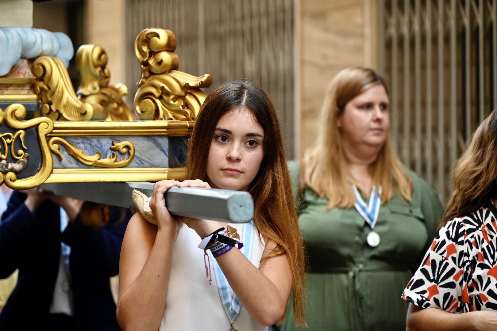 Búscate en las fotos de la misa y procesión de Els Lluïsos de Vila-real