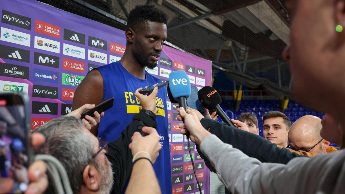 El 'gigante de Dakar' seguirá en el Palau