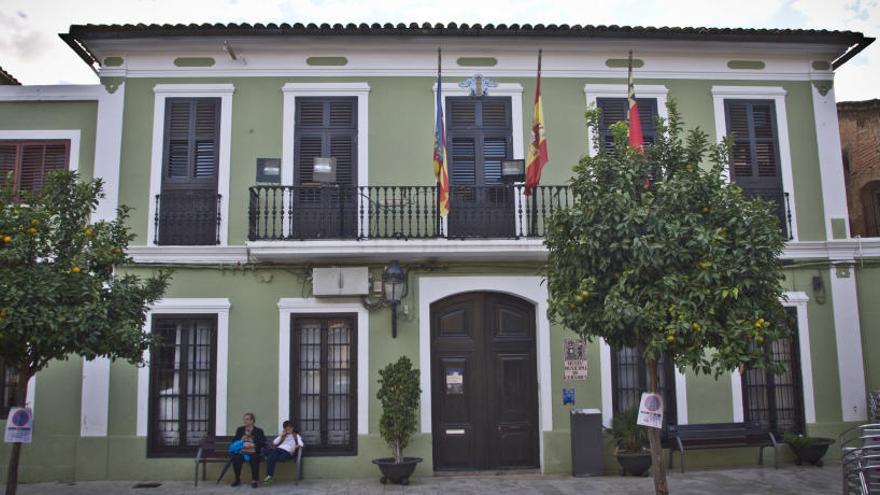 Paterna repara las humedades de la fachada del Museo de Cerámica