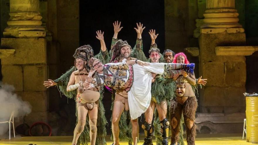 El talento cómico de Joaquín Reyes y Ángeles Martín desfilan en el Teatro Romano con &#039;La Paz&#039;