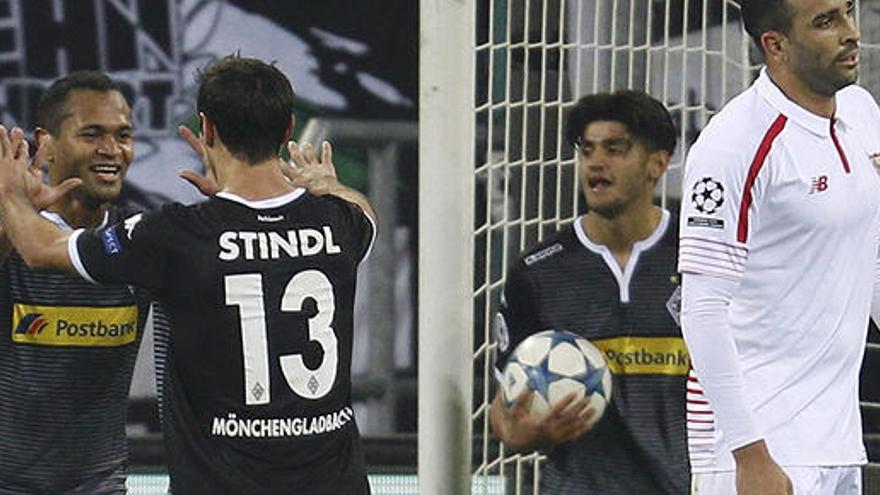 Raffael celebra el tercer gol del Mönchengladbach.