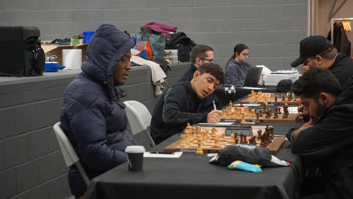 Partidas a ritmo clásico en el torneo de ajedrez Memorial Mercedes Parrón.