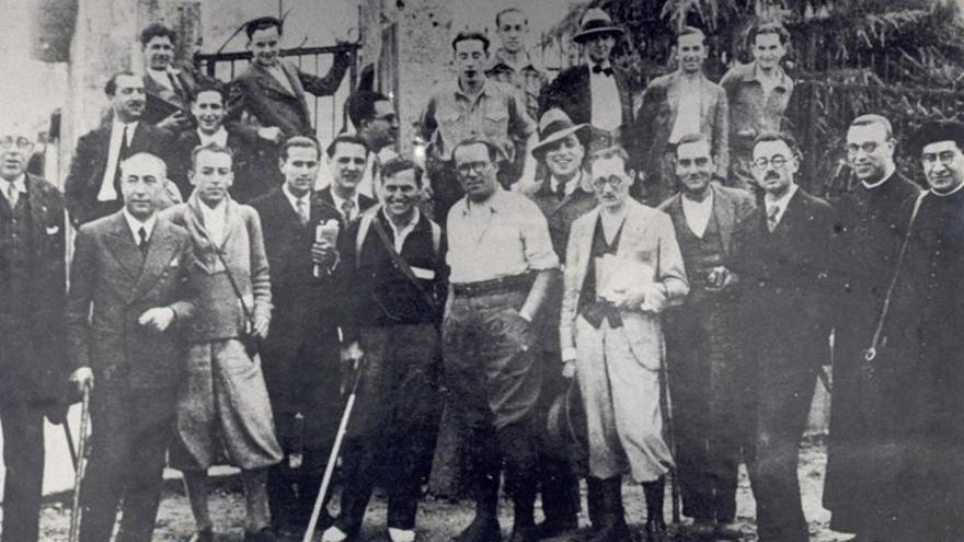 Participantes como Otero Pedrayo ou Vicente Risco na andaina de xullo de 1926.