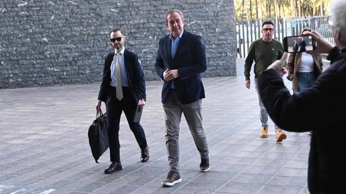 Anguix desconoce que el pagaré fuera "trucho" y el Elche deja de estar acusado en la última sesión del juicio