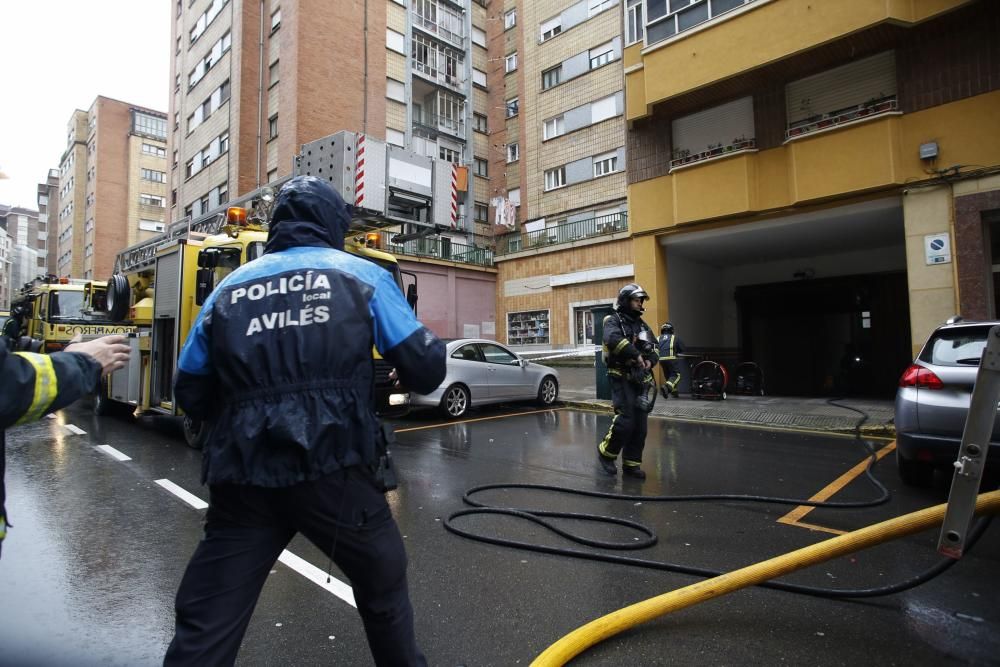 Incendio en un garaje de la calle Doctor Marañón de Avilés