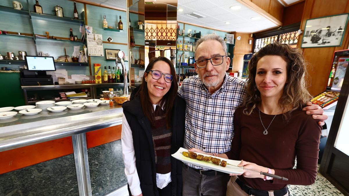 El Marrakech, el famoso bar de toda la vida en Zaragoza famoso por sus pinchos morunos