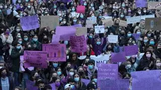 Límites al aborto y a la violencia machista, empleo femenino y atención a hombres en crisis: la igualdad el 23J