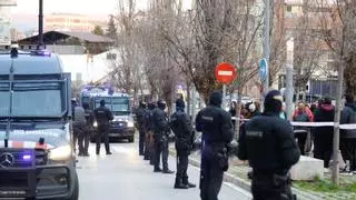Ampli desplegament policial per executar el desnonament del bloc 8 de Manresa